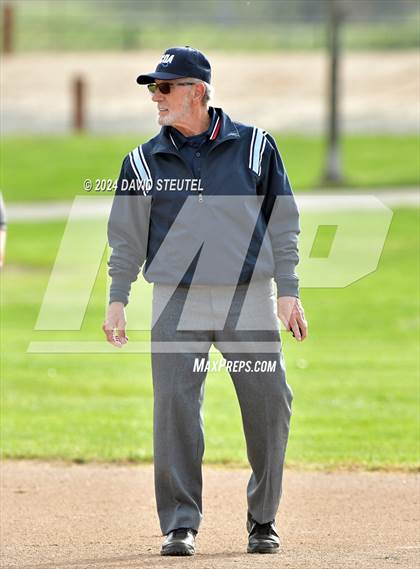 Thumbnail 3 in Roseville vs. Oakmont (Stephanie LeDoux Tournament) photogallery.