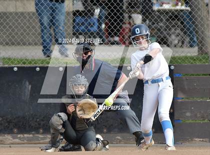 Thumbnail 3 in Roseville vs. Oakmont (Stephanie LeDoux Tournament) photogallery.