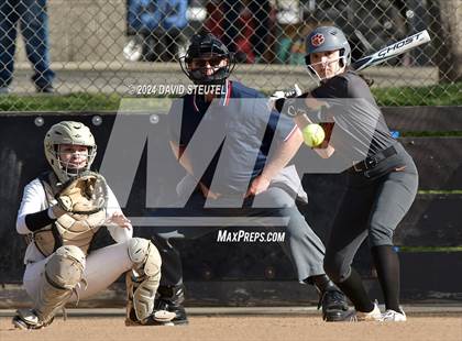 Thumbnail 2 in Roseville vs. Oakmont (Stephanie LeDoux Tournament) photogallery.