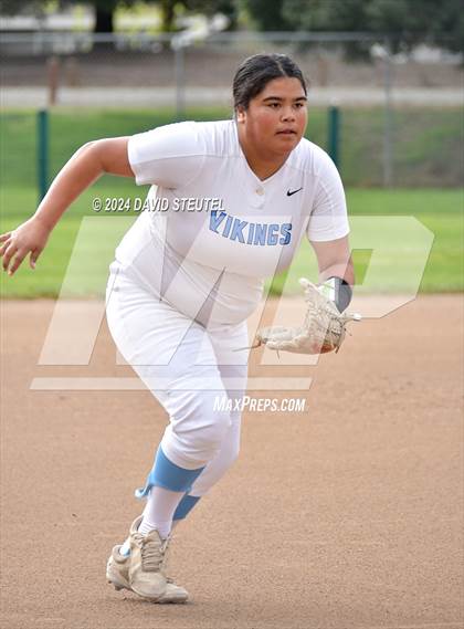 Thumbnail 3 in Roseville vs. Oakmont (Stephanie LeDoux Tournament) photogallery.