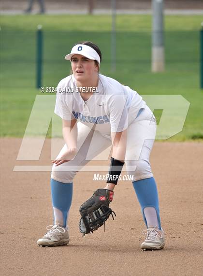 Thumbnail 3 in Roseville vs. Oakmont (Stephanie LeDoux Tournament) photogallery.