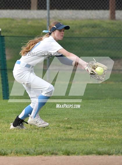 Thumbnail 3 in Roseville vs. Oakmont (Stephanie LeDoux Tournament) photogallery.
