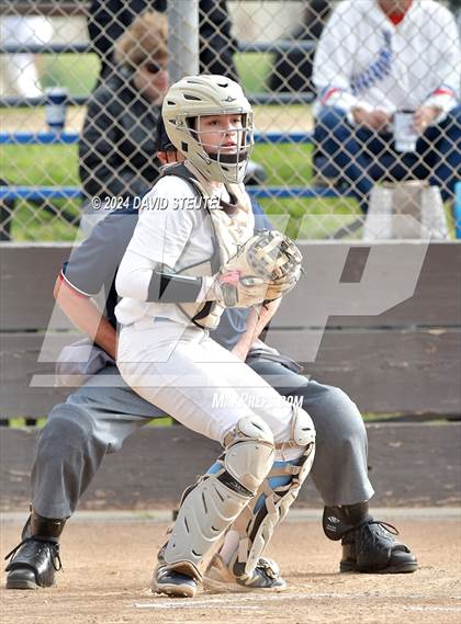 Thumbnail 2 in Roseville vs. Oakmont (Stephanie LeDoux Tournament) photogallery.