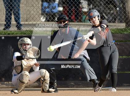 Thumbnail 3 in Roseville vs. Oakmont (Stephanie LeDoux Tournament) photogallery.