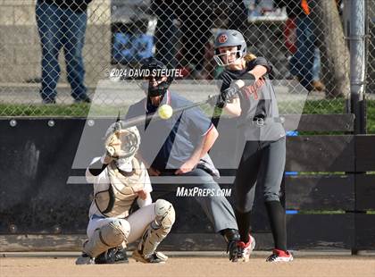Thumbnail 2 in Roseville vs. Oakmont (Stephanie LeDoux Tournament) photogallery.