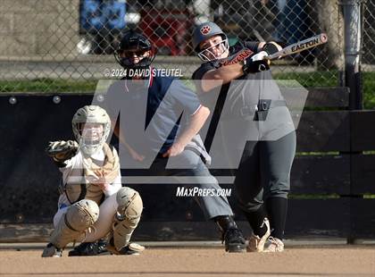 Thumbnail 3 in Roseville vs. Oakmont (Stephanie LeDoux Tournament) photogallery.