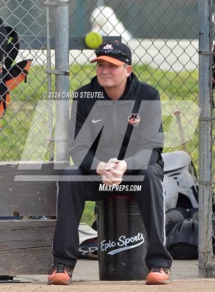 Thumbnail 2 in Roseville vs. Oakmont (Stephanie LeDoux Tournament) photogallery.