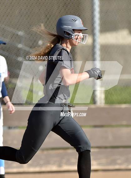 Thumbnail 3 in Roseville vs. Oakmont (Stephanie LeDoux Tournament) photogallery.