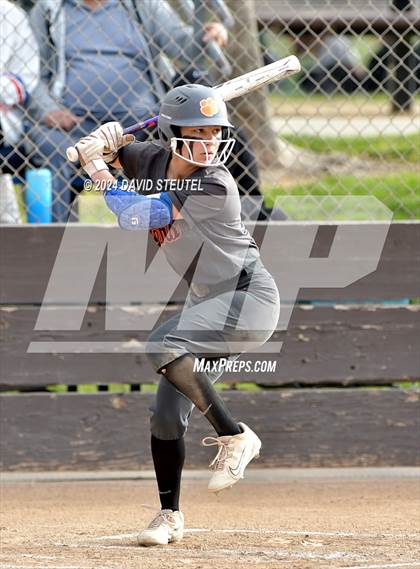 Thumbnail 1 in Roseville vs. Oakmont (Stephanie LeDoux Tournament) photogallery.