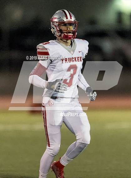 Thumbnail 3 in Fernley vs. Truckee  (NIAA 3A Northern Semifinal) photogallery.