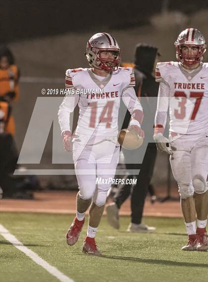 Thumbnail 1 in Fernley vs. Truckee  (NIAA 3A Northern Semifinal) photogallery.