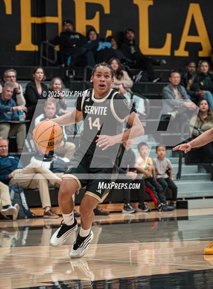 Thumbnail 1 in Damien vs. Servite photogallery.