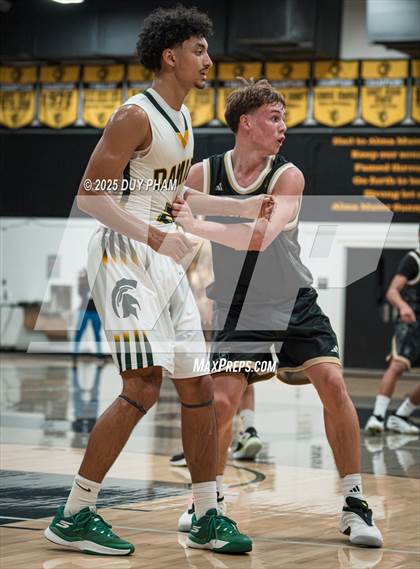 Thumbnail 2 in Damien vs. Servite photogallery.