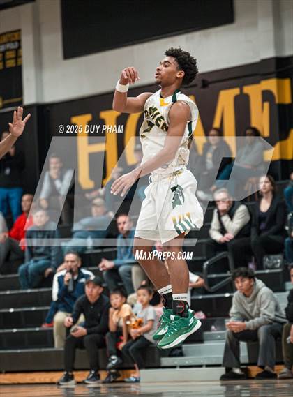 Thumbnail 1 in Damien vs. Servite photogallery.