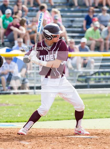 Thumbnail 2 in Warwick vs Kingston (Section 9 Class AA Final) photogallery.