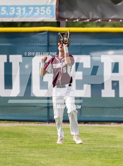 Thumbnail 2 in Warwick vs Kingston (Section 9 Class AA Final) photogallery.
