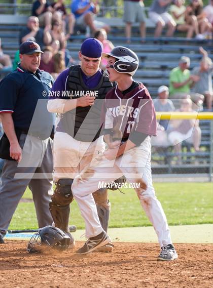 Thumbnail 2 in Warwick vs Kingston (Section 9 Class AA Final) photogallery.