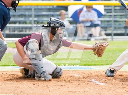 Thumbnail 3 in Warwick vs Kingston (Section 9 Class AA Final) photogallery.