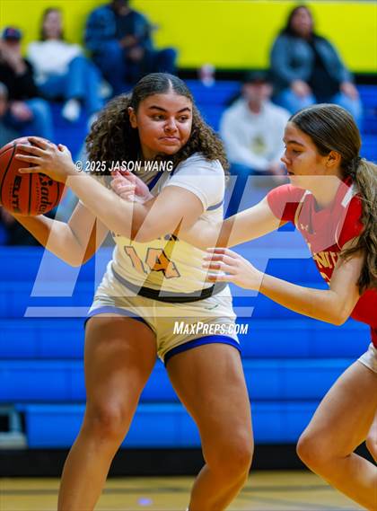 Thumbnail 2 in Juanita @ Hazen photogallery.