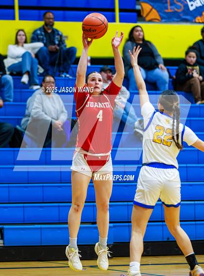 Thumbnail 1 in Juanita @ Hazen photogallery.