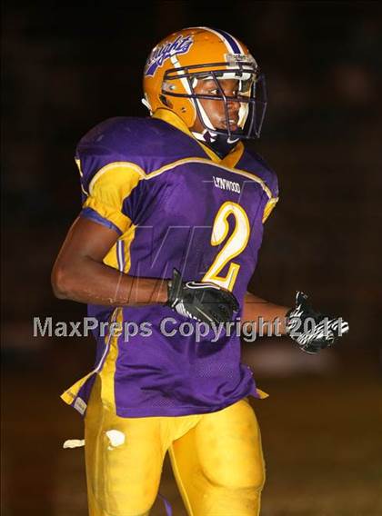 Thumbnail 1 in Lynwood vs. Palisades photogallery.