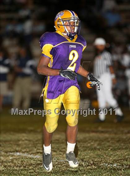 Thumbnail 3 in Lynwood vs. Palisades photogallery.