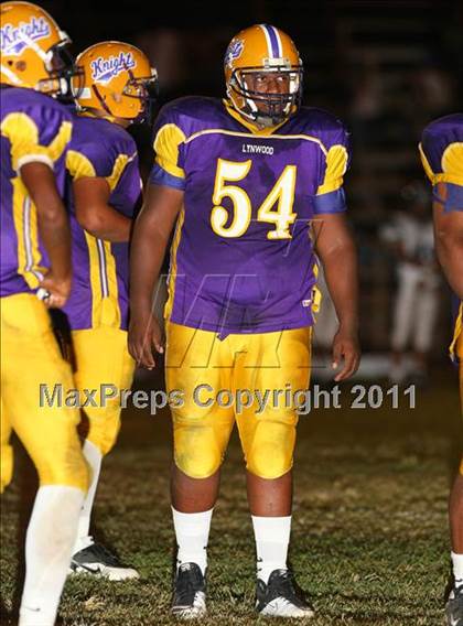 Thumbnail 2 in Lynwood vs. Palisades photogallery.