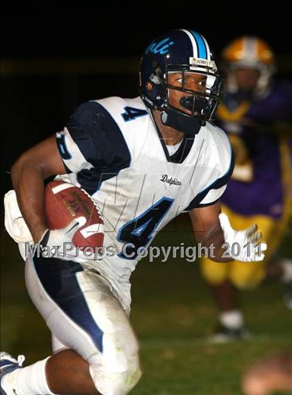 Thumbnail 1 in Lynwood vs. Palisades photogallery.