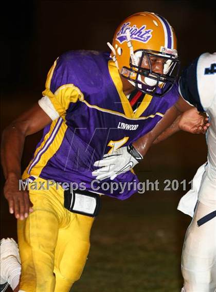 Thumbnail 2 in Lynwood vs. Palisades photogallery.