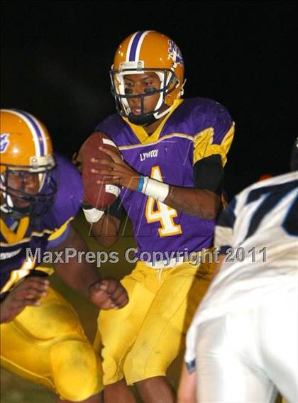 Thumbnail 3 in Lynwood vs. Palisades photogallery.