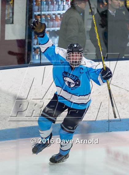 Thumbnail 3 in Peabody Veterans Memorial vs Masconomet Regional (MIAA D2 North 1st Round) photogallery.