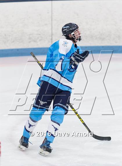 Thumbnail 3 in Peabody Veterans Memorial vs Masconomet Regional (MIAA D2 North 1st Round) photogallery.