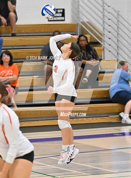 Thumbnail 2 in Xavier College Prep vs. Corona del Sol photogallery.