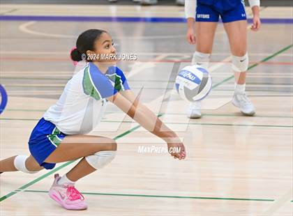 Thumbnail 2 in Xavier College Prep vs. Corona del Sol photogallery.