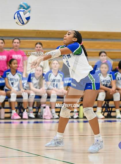 Thumbnail 3 in Xavier College Prep vs. Corona del Sol photogallery.