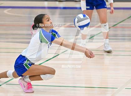 Thumbnail 3 in Xavier College Prep vs. Corona del Sol photogallery.