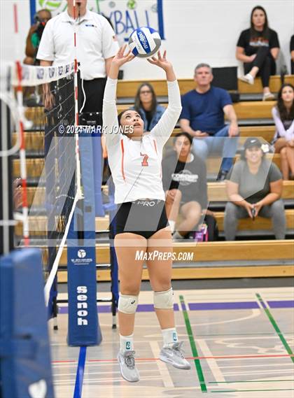 Thumbnail 1 in Xavier College Prep vs. Corona del Sol photogallery.
