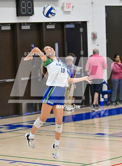 Thumbnail 3 in Xavier College Prep vs. Corona del Sol photogallery.