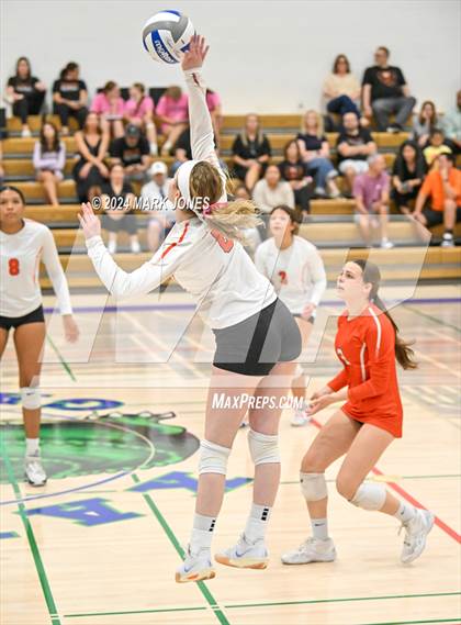 Thumbnail 3 in Xavier College Prep vs. Corona del Sol photogallery.
