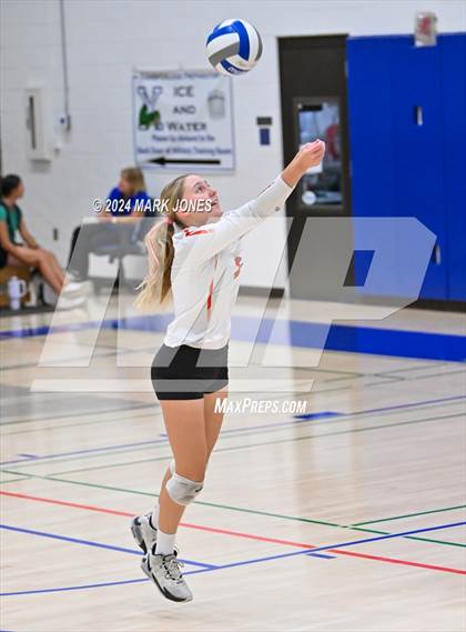 Thumbnail 2 in Xavier College Prep vs. Corona del Sol photogallery.