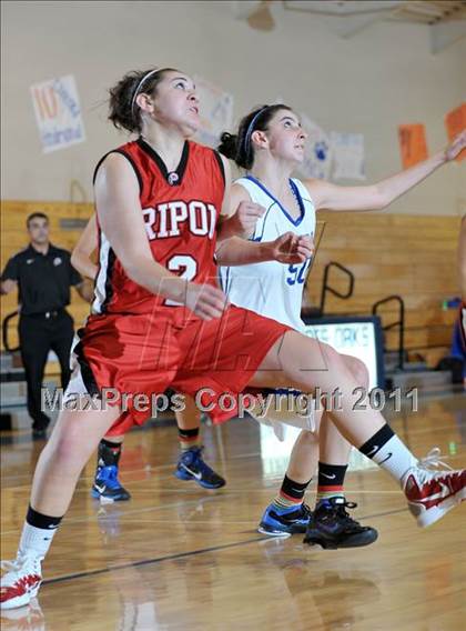 Thumbnail 1 in Sierra vs. Ripon photogallery.