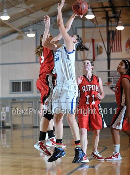 Thumbnail 3 in Sierra vs. Ripon photogallery.