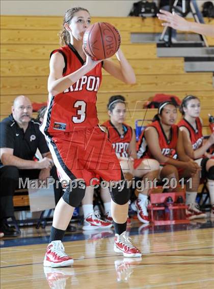Thumbnail 1 in Sierra vs. Ripon photogallery.