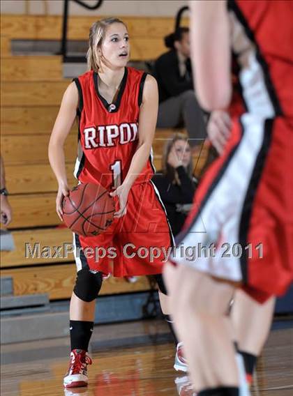 Thumbnail 1 in Sierra vs. Ripon photogallery.