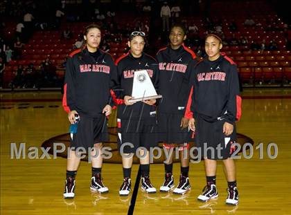 Thumbnail 3 in MacArthur vs. Cedar Hill (Texas 5A Region I Final) photogallery.