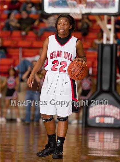 Thumbnail 3 in MacArthur vs. Cedar Hill (Texas 5A Region I Final) photogallery.