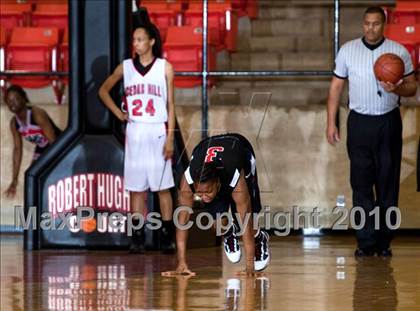 Thumbnail 1 in MacArthur vs. Cedar Hill (Texas 5A Region I Final) photogallery.