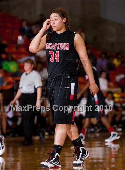 Thumbnail 3 in MacArthur vs. Cedar Hill (Texas 5A Region I Final) photogallery.