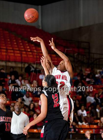 Thumbnail 3 in MacArthur vs. Cedar Hill (Texas 5A Region I Final) photogallery.