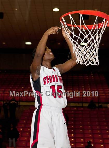 Thumbnail 3 in MacArthur vs. Cedar Hill (Texas 5A Region I Final) photogallery.